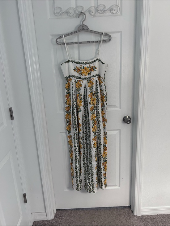 Maidon D’ Amelie Dresses & Skirts - Maison d'Amélie Paris White Smocked Top Floral Dress. Size S